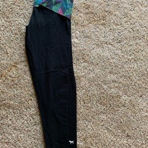 Victoria Secret Pink Capri Leggings